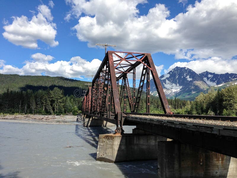 Stahleisenbahnbrücke lizenzfreie stockbilder Stahleisenbahnbrücke lizenzfreie stockbilder