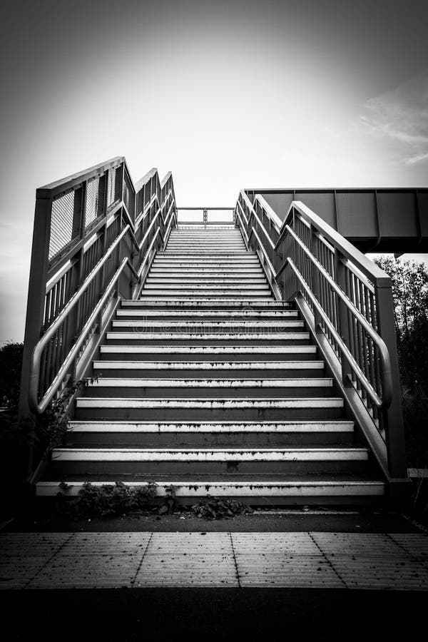 Stairway bridge over train tracks stock photography Stairway bridge over train tracks stock photography