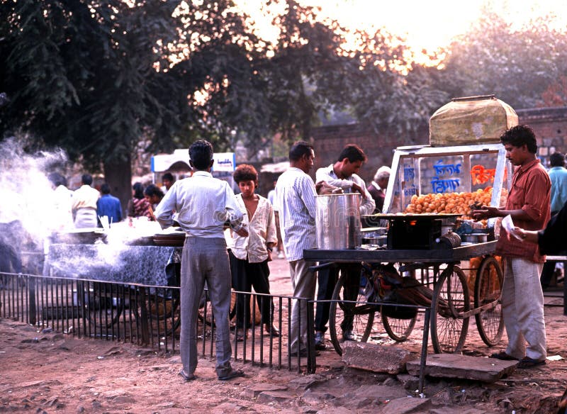 Stalles de nourriture de bord de la route, Delhi, Inde images stock Stalles de nourriture de bord de la route, Delhi, Inde images stock