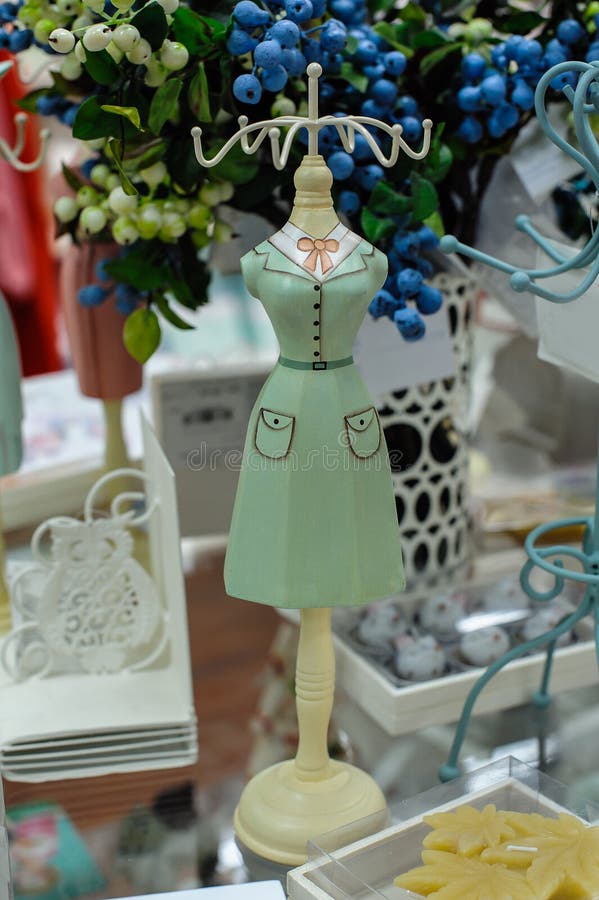 Stand Jewelry Form Dummy Stock Photos Free & RoyaltyFree Stock