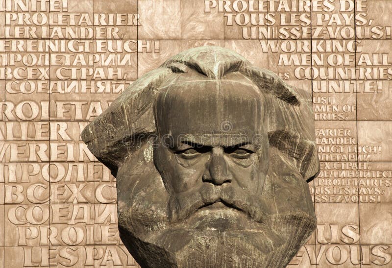 Standbeeld van Communistisch/Socialistisch Karl Marx in Chemnitz royalty-vrije stock fotografie Standbeeld van Communistisch/Socialistisch Karl Marx in Chemnitz royalty-vrije stock fotografie