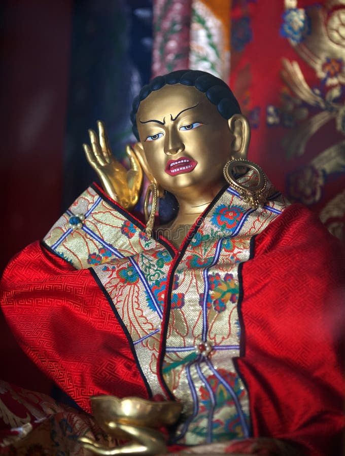 Standbeeld van Milarepa bij klooster in Katmandu, Nepal royalty-vrije stock foto Standbeeld van Milarepa bij klooster in Katmandu, Nepal royalty-vrije stock foto