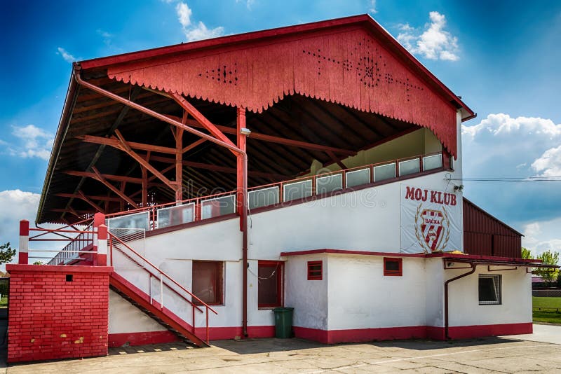 O Centro Desportivo Spc Vojvodina Comumente Designado Por Spens é Um Local  Multifuncional Localizado Em Novi Sad Vojvodina Serbia. Fotografia  Editorial - Imagem de tristeza, elementar: 179021977