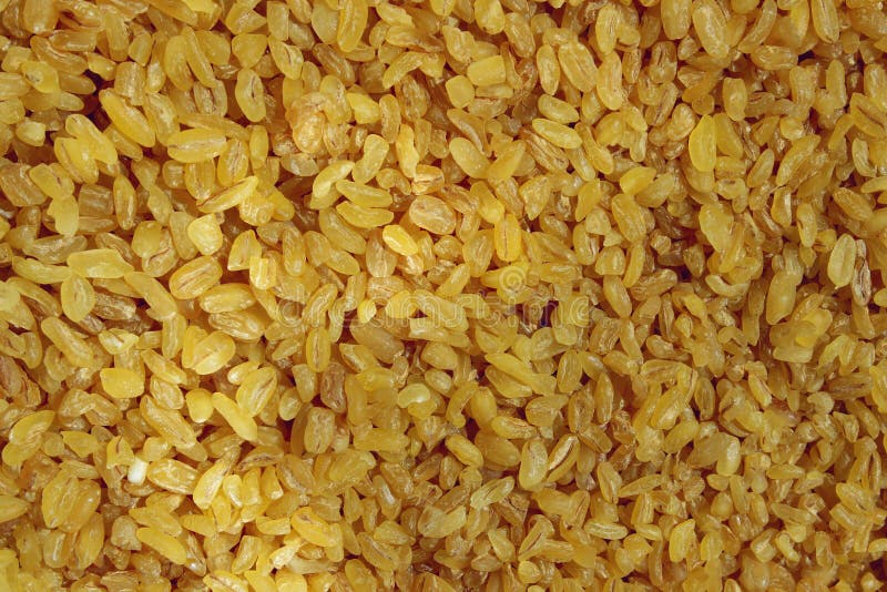 Stapel des Bulgur-Hintergrundes Beschneidungspfad eingeschlossen Bulgur-Beschaffenheit Geernteter Schuss des Kornes lizenzfreies stockfoto Stapel des Bulgur-Hintergrundes Beschneidungspfad eingeschlossen Bulgur-Beschaffenheit Geernteter Schuss des Kornes lizenzfreies stockfoto