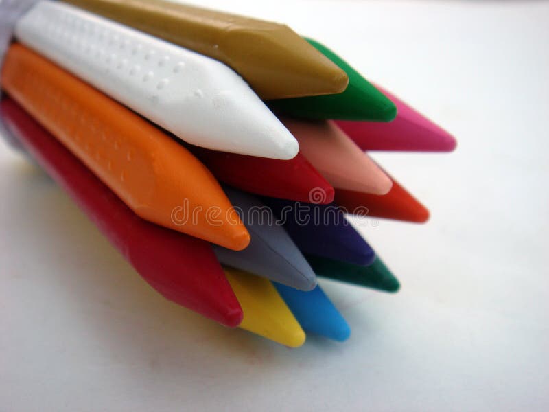 Stapel van veelvoudige kleurpotloodkleur royalty-vrije stock afbeeldingen Stapel van veelvoudige kleurpotloodkleur royalty-vrije stock afbeeldingen