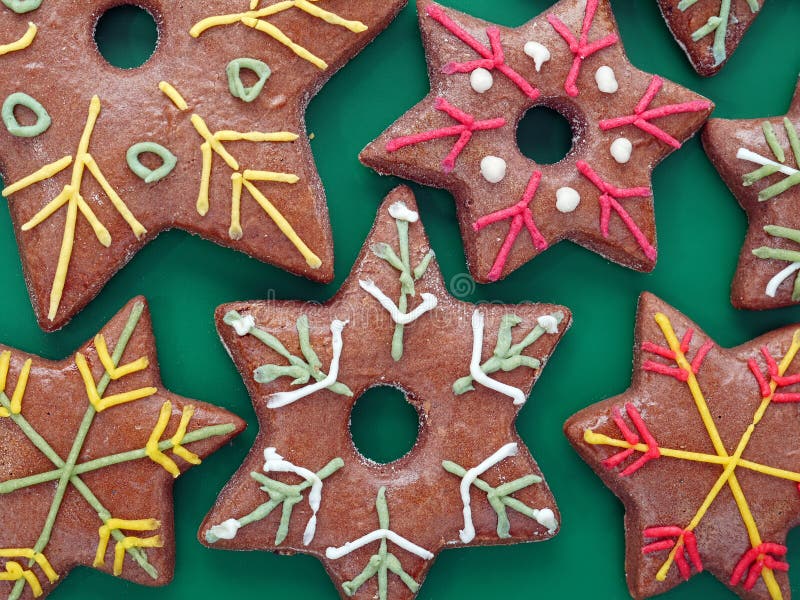 Star-shaped gingerbread cookies