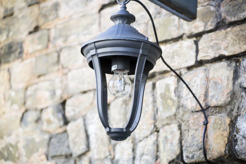 Stara mała lampa na ulicie zdjęcie stock Stara mała lampa na ulicie zdjęcie stock