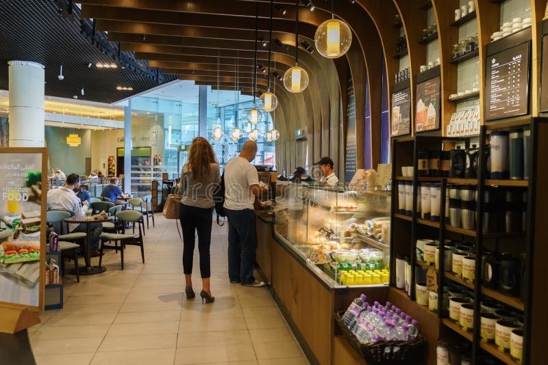Starbucks Cafés interiör royaltyfria bilder