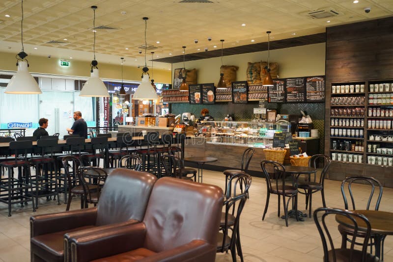 Starbucks-cafés interiör royaltyfria bilder
