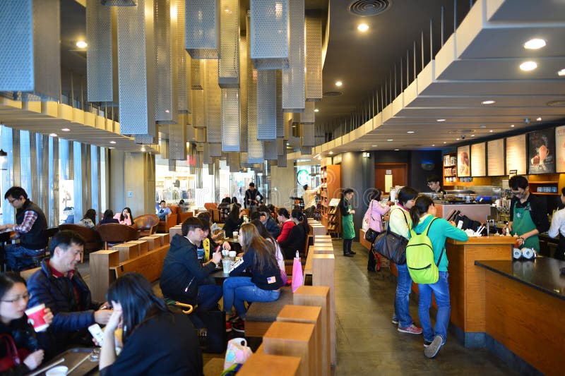 Starbucks Cafe interiör arkivbilder