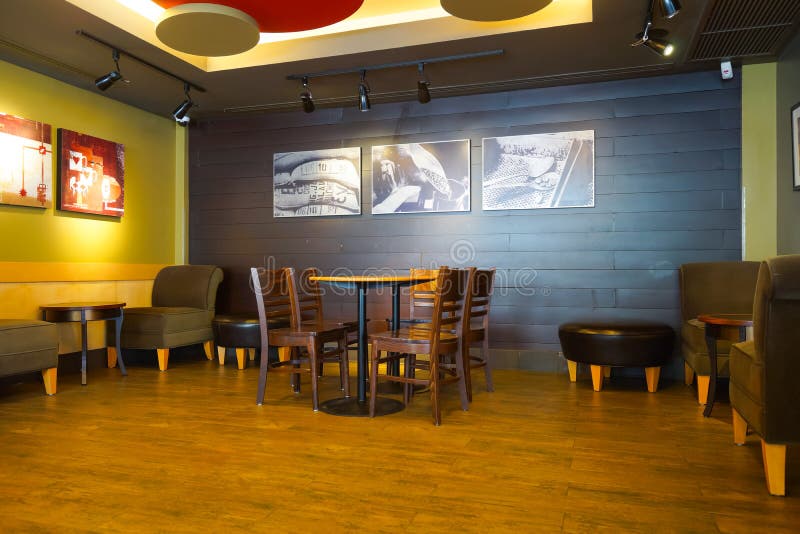 Starbucks-cafés interiör fotografering för bildbyråer