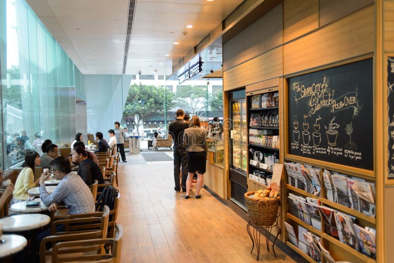 Starbucks-cafés interiör royaltyfria foton