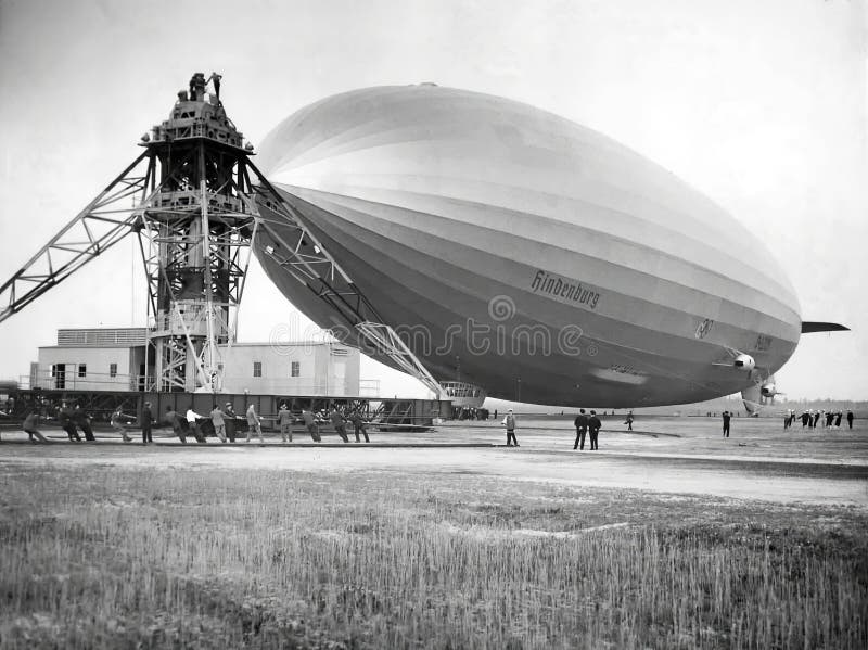 Stare zdjęcie Graf Zeppelin - hindenburg