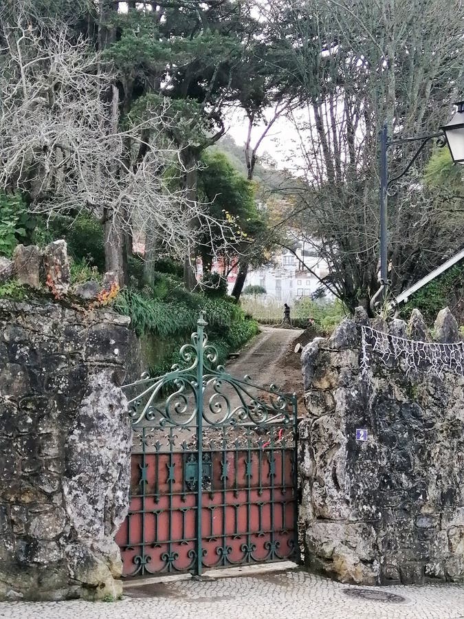 Stargate di Giardino - Sintra-Portogallo Europa fotografia stock libera da diritti Stargate di Giardino - Sintra-Portogallo Europa fotografia stock libera da diritti