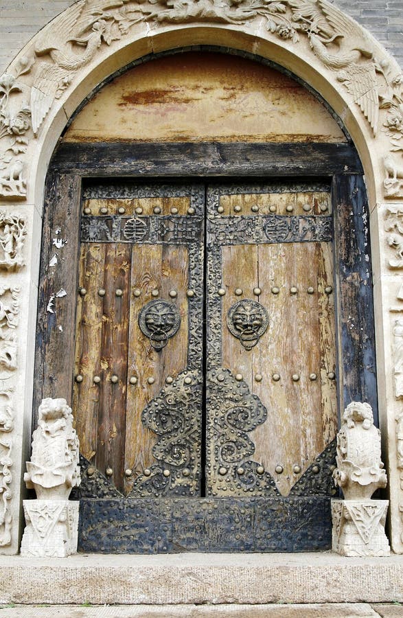 starożytna świątynia drzwi