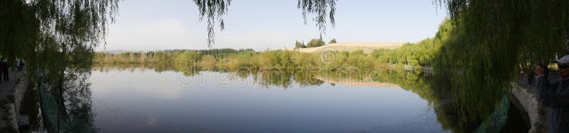 Starożytny zamek budynek i forteca znalezione w jiayu guan zachodni koniec wielkiego muru ch. Jiayu china 1st of jan 2020 starożytny budynek zamkowy i twierdza znalezione w jiayu guan zachodni koniec wielkiego muru chin