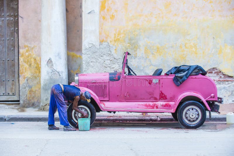 Stary Klasyczny Samochód W Kuba Obraz Stock Editorial