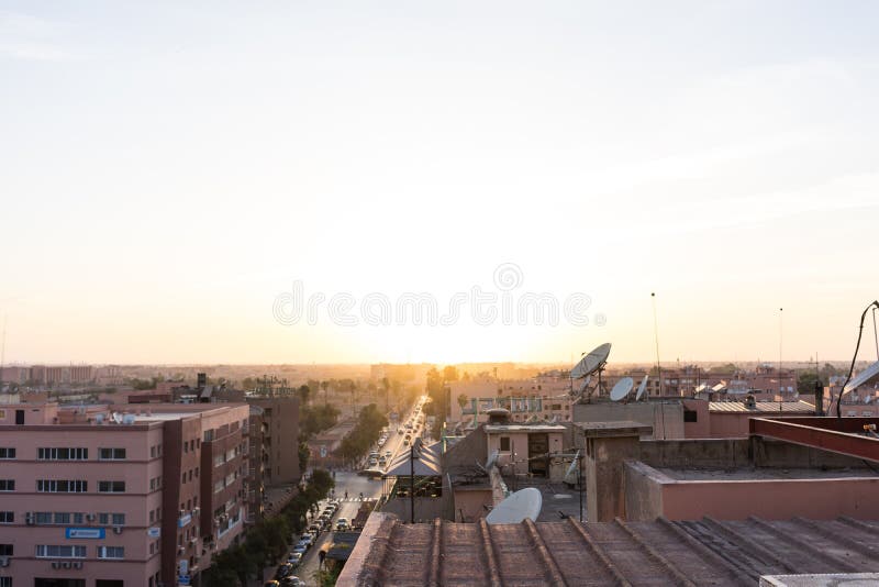 Stary miasteczko Marrakesh przy wschodem słońca przeglądać od dachu zdjęcia royalty free Stary miasteczko Marrakesh przy wschodem słońca przeglądać od dachu zdjęcia royalty free