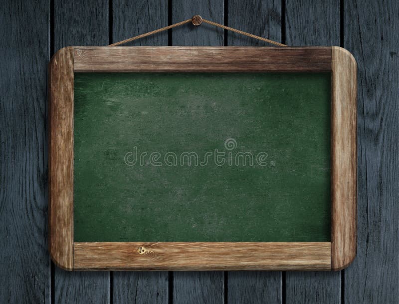 Stary zielony menu blackboard obwieszenie na drewnianej ścianie zdjęcia stock Stary zielony menu blackboard obwieszenie na drewnianej ścianie zdjęcia stock