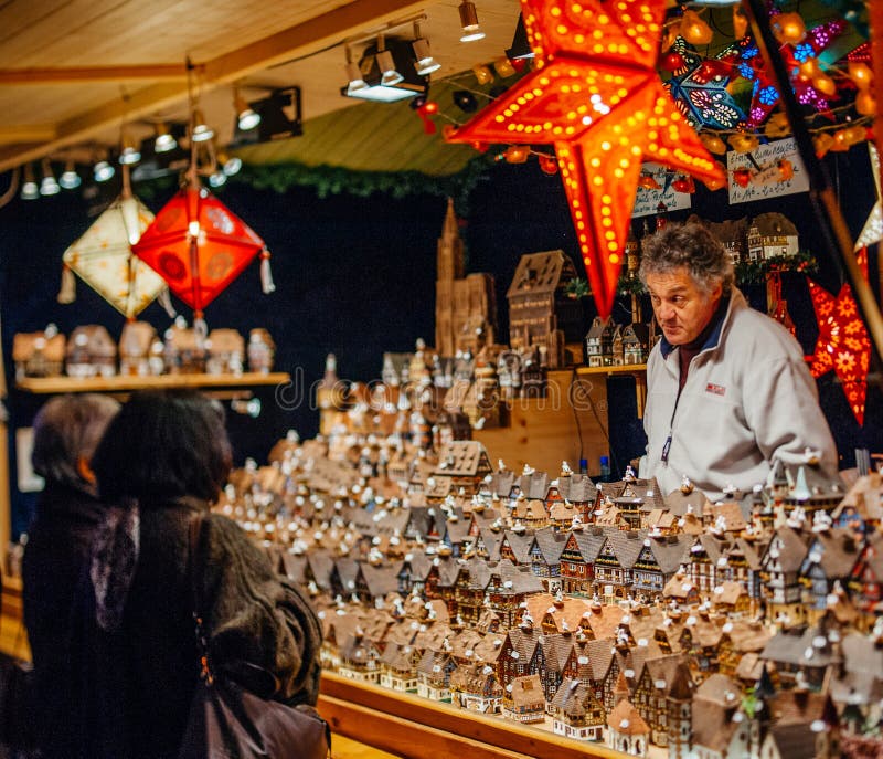 Starzy boże narodzenia Wprowadzać na rynek w Europa, Strasburg -, Alsace, Fran obrazy stock Starzy boże narodzenia Wprowadzać na rynek w Europa, Strasburg -, Alsace, Fran obrazy stock