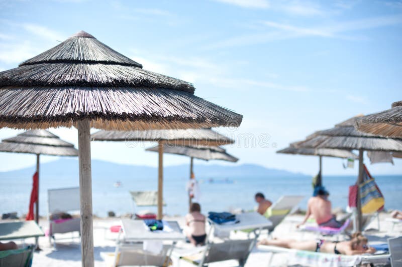 Download Station Balnéaire Sous Le Ciel Bleu D'été Photo stock - Image du présidence, vacances: 76079666