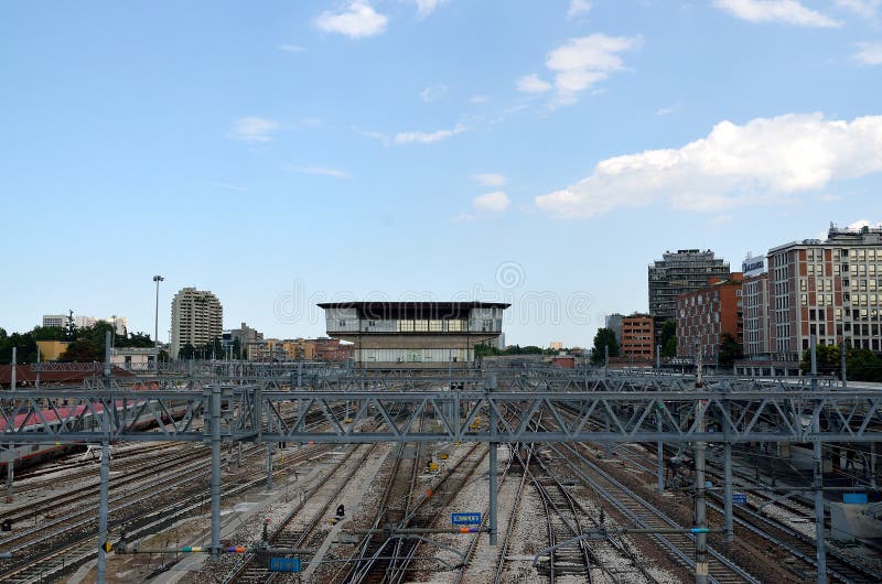 Gare De Centrale De Bologna, Italie Image éditorial Image du place