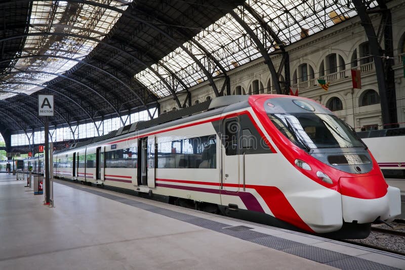 Station de train moderne photo libre de droits Station de train moderne photo libre de droits