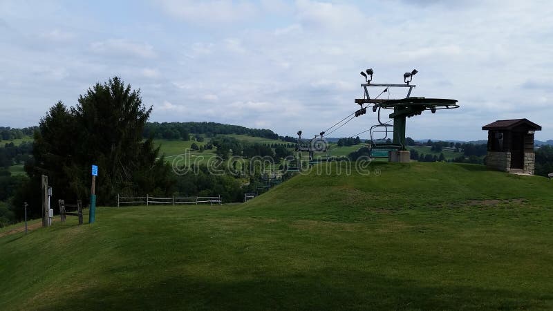 Le télésiège du Oglebay Resort en été image libre de droits