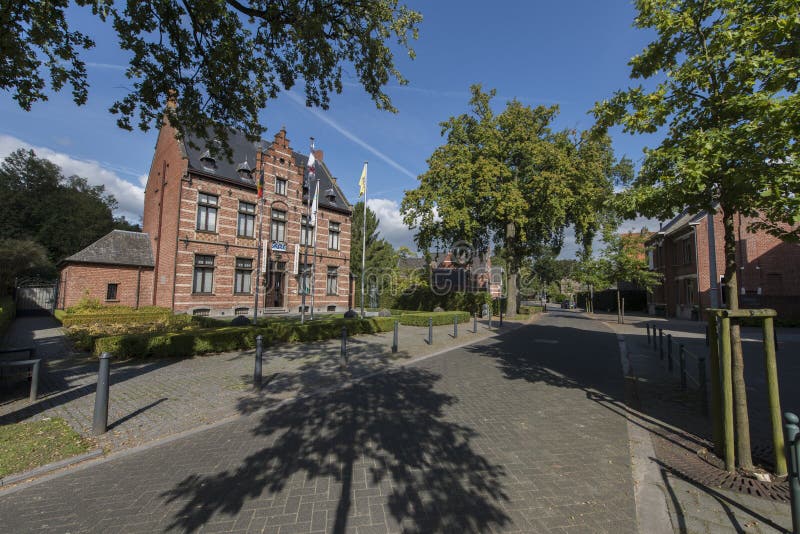 Station in Oud Turnhout editorial stock image. Image of ancient 78517109