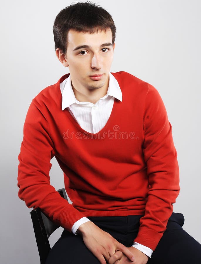 Stattliches Portrait des jungen Mannes stockbilder Stattliches Portrait des jungen Mannes stockbilder