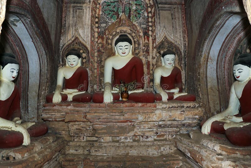 Statua antica del Buddha fotografia stock libera da diritti Statua antica del Buddha fotografia stock libera da diritti