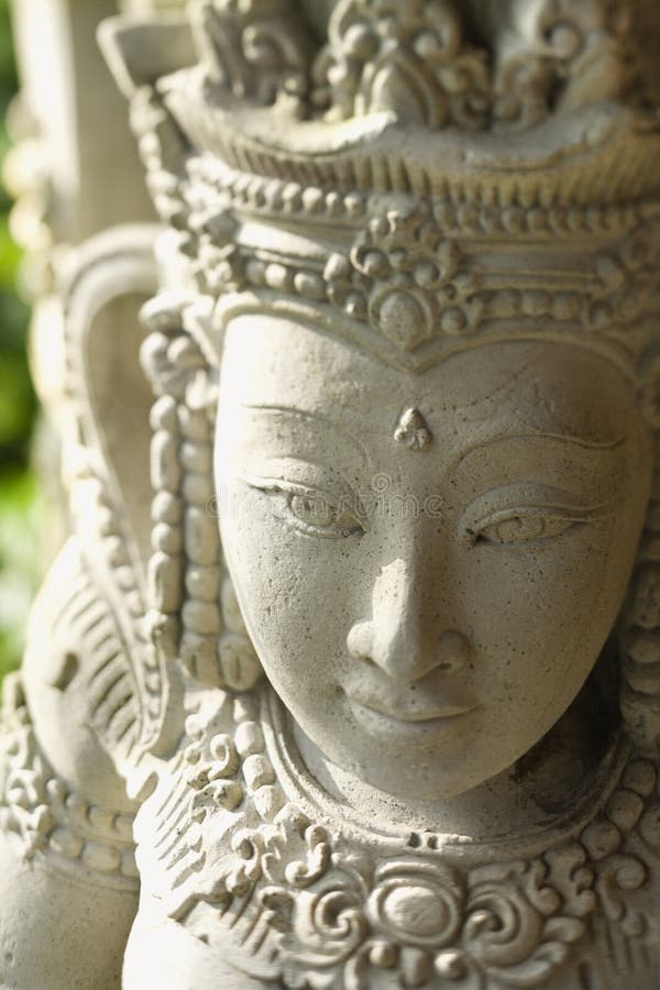Statua buddista di Kuan Yin fotografia stock libera da diritti Statua buddista di Kuan Yin fotografia stock libera da diritti