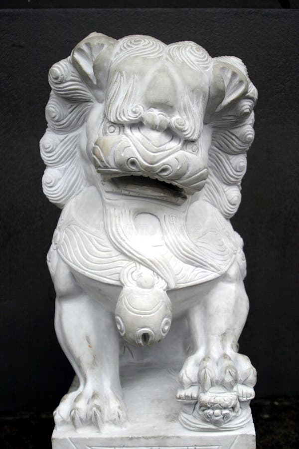 Statua cinese del leone fotografia stock