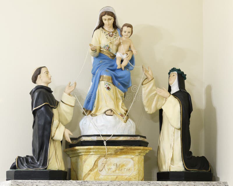 Statua Madonna Del Rosario Di Pompei La Nostra Signora Della Chiesa Di Pompeii Fotografia Stock - Immagine