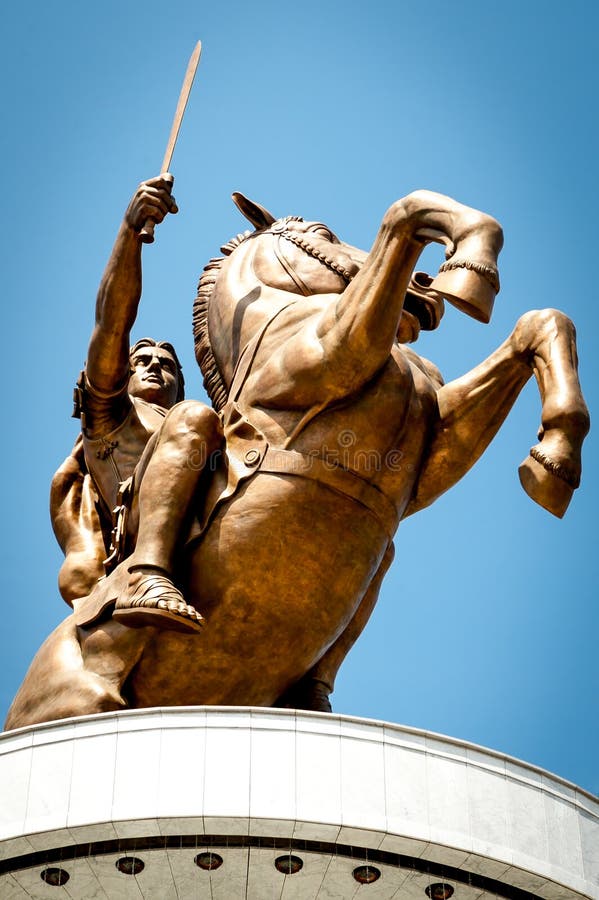 Statua di Alessandro Magno della città dentro di Skopje, Macedonia fotografie stock libere da diritti Statua di Alessandro Magno della città dentro di Skopje, Macedonia fotografie stock libere da diritti