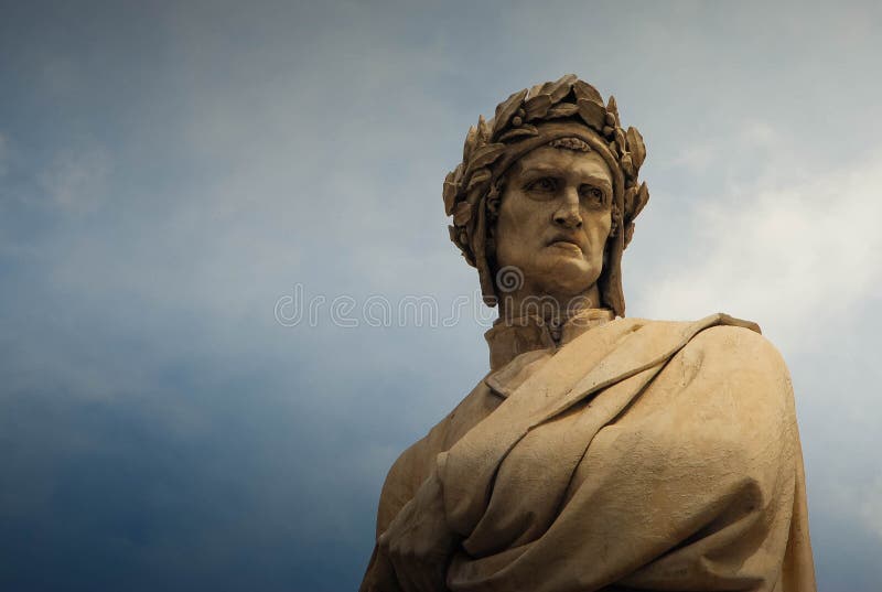 Statua di Dante in Di Santa Croce, Firenze, Italia della piazza fotografia stock libera da diritti Statua di Dante in Di Santa Croce, Firenze, Italia della piazza fotografia stock libera da diritti