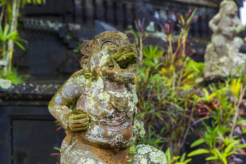 Statua Di Dio Di Balinese Nel Complesso Del Tempio Bali Indonesia