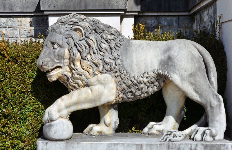 Statua di pietra del leone fotografia stock libera da diritti