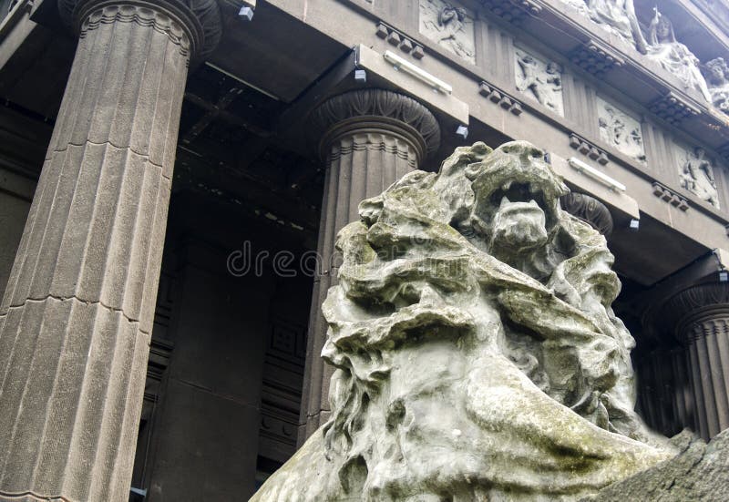 Statua di pietra del leone immagini stock Statua di pietra del leone immagini stock