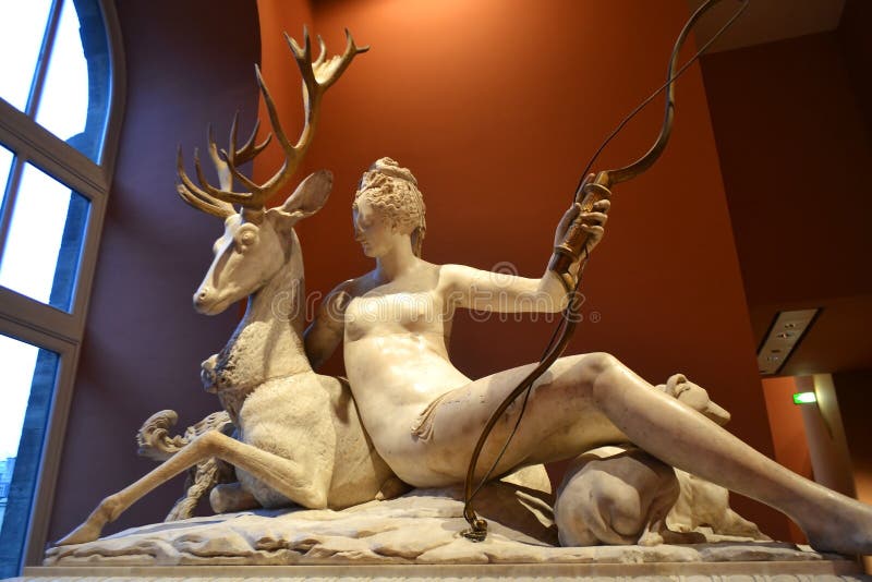 Statua romana antica nel Louvre fotografie stock