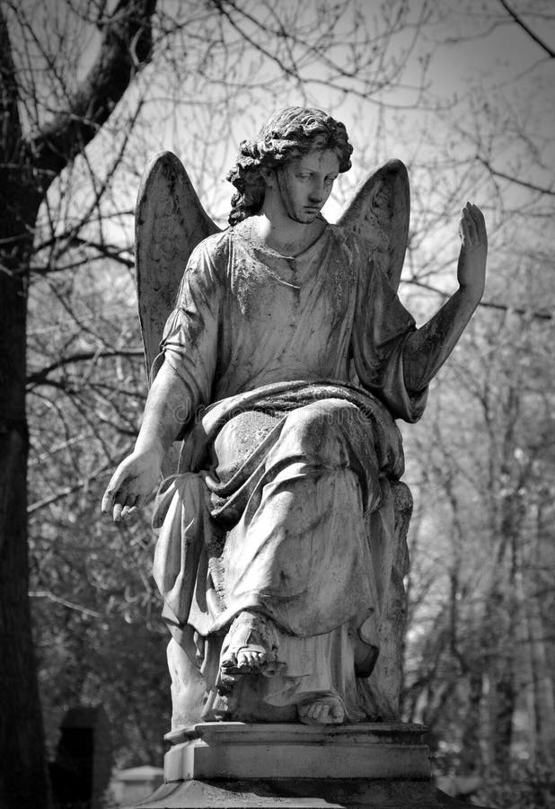 Statue, Black And White, Sculpture, Monument Picture. Image 115287595