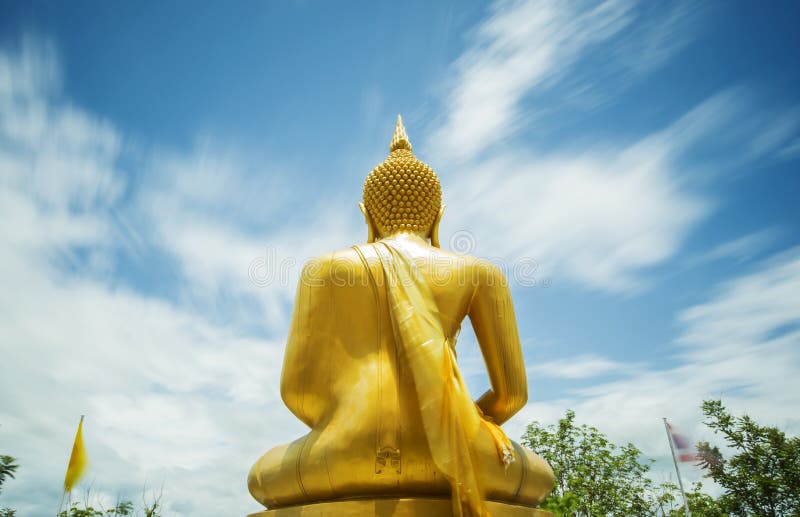 Statue d'or de Bouddha au temple numérique Tak, Thaïlande de La de Khao
