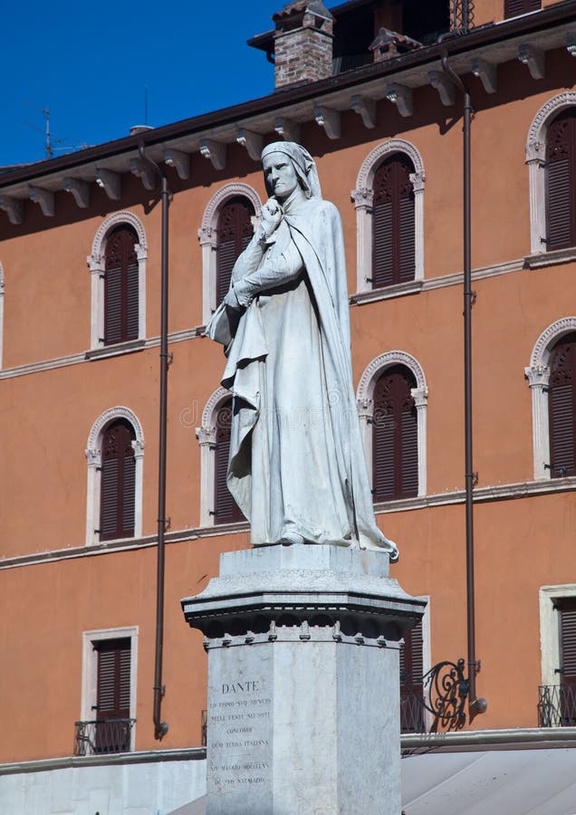 Statue of Dante in Verona stock image. Image of city 15672879