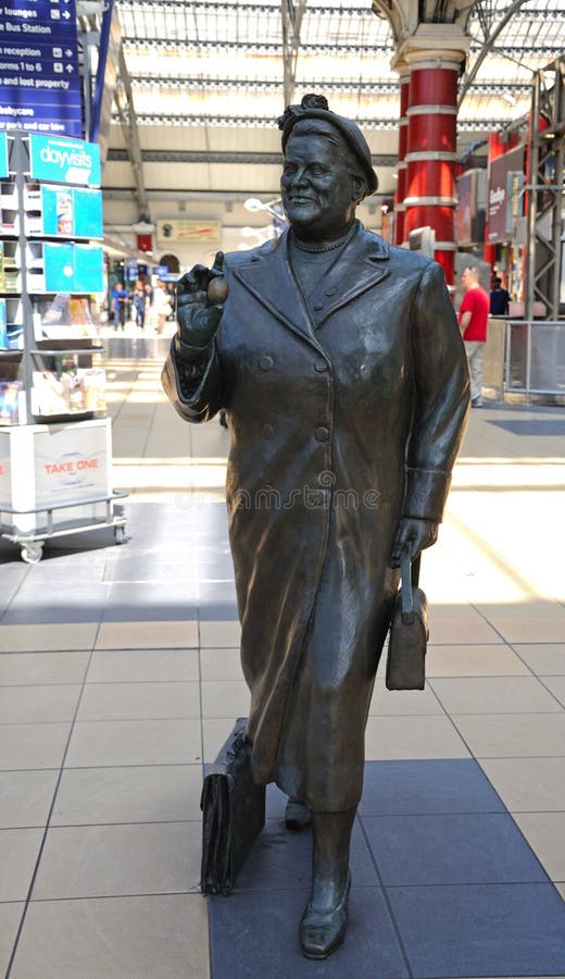 Statue de Bessie Braddock, Liverpool photo libre de droits Statue de Bessie Braddock, Liverpool photo libre de droits
