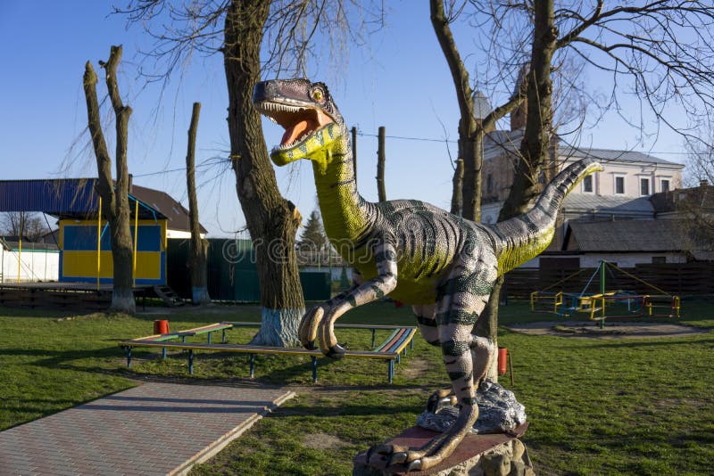Statue de dinosaure image libre de droits Statue de dinosaure image libre de droits
