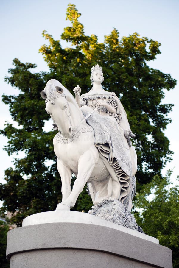 Statue de la Reine Maria Theresa à Bratislava photos stock Statue de la Reine Maria Theresa à Bratislava photos stock