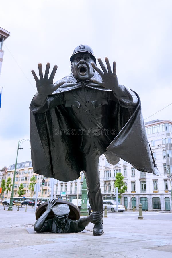 Pongan un cuadro en su vida - Página 19 Statue-de-vaartkapoen-en-bruselas-tom-frantzen-62636761