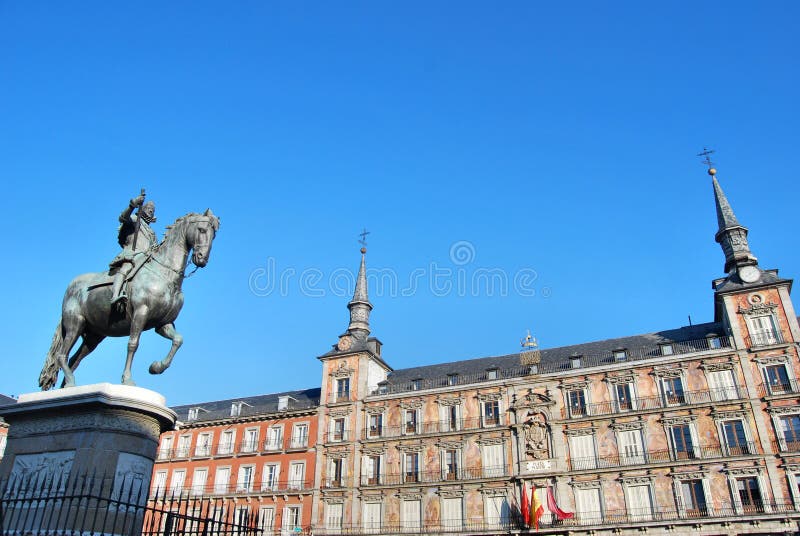 Statue des Königs Philips III, Piazza-Bürgermeister, Madrid lizenzfreie stockbilder Statue des Königs Philips III, Piazza-Bürgermeister, Madrid lizenzfreie stockbilder