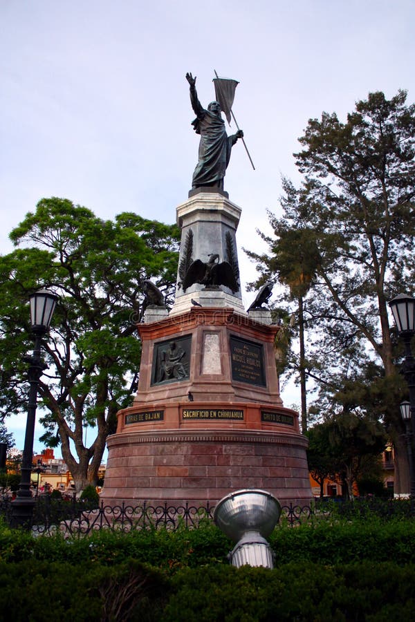 Statue des mexikanischen Held MiguelHidalgo stockfotografie Statue des mexikanischen Held MiguelHidalgo stockfotografie