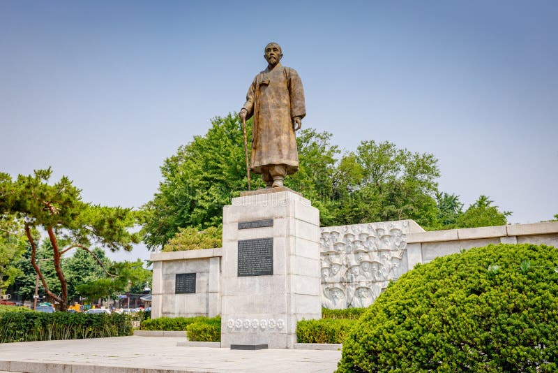 Statue des Patrioten Wolnam Lee Sang-Jae am Jongmyo-Park an stockbilder Statue des Patrioten Wolnam Lee Sang-Jae am Jongmyo-Park an stockbilder